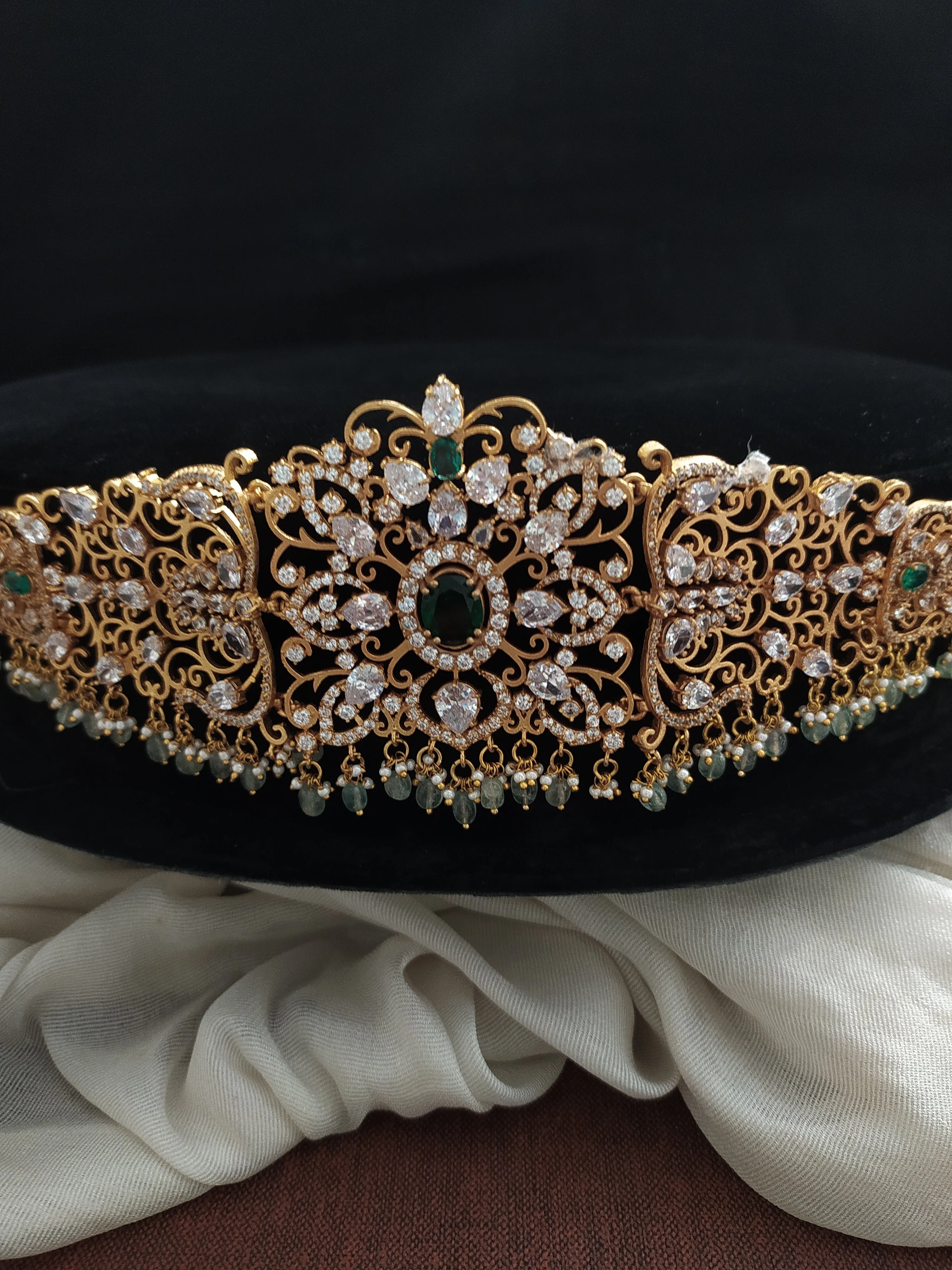 Gold-plated Zircon Hip Belt With Strawberry Beads and Center Emerald Stone