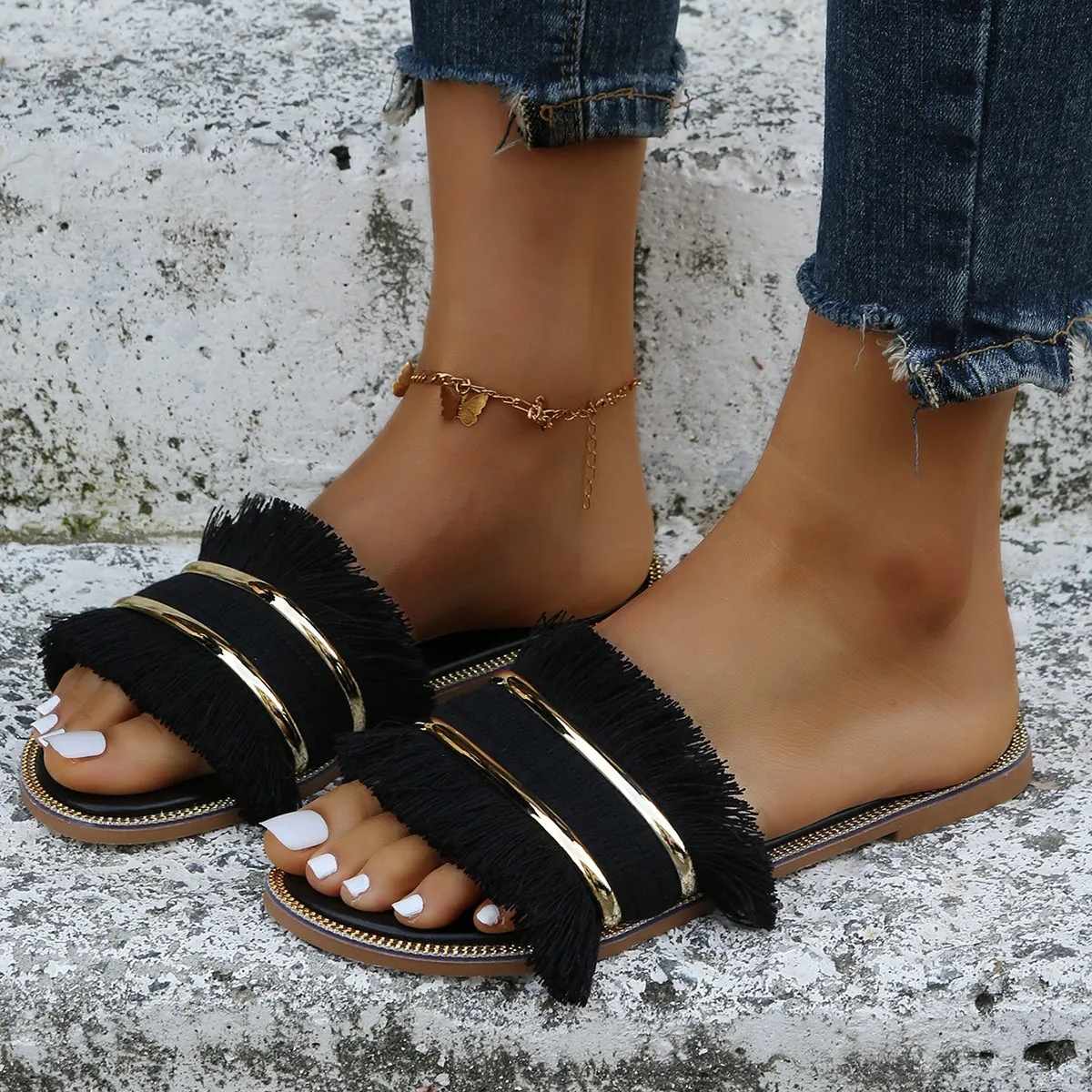 Sohiwoo Women Casual Fluffy Flat Slippers Slip on Slide Sandals
